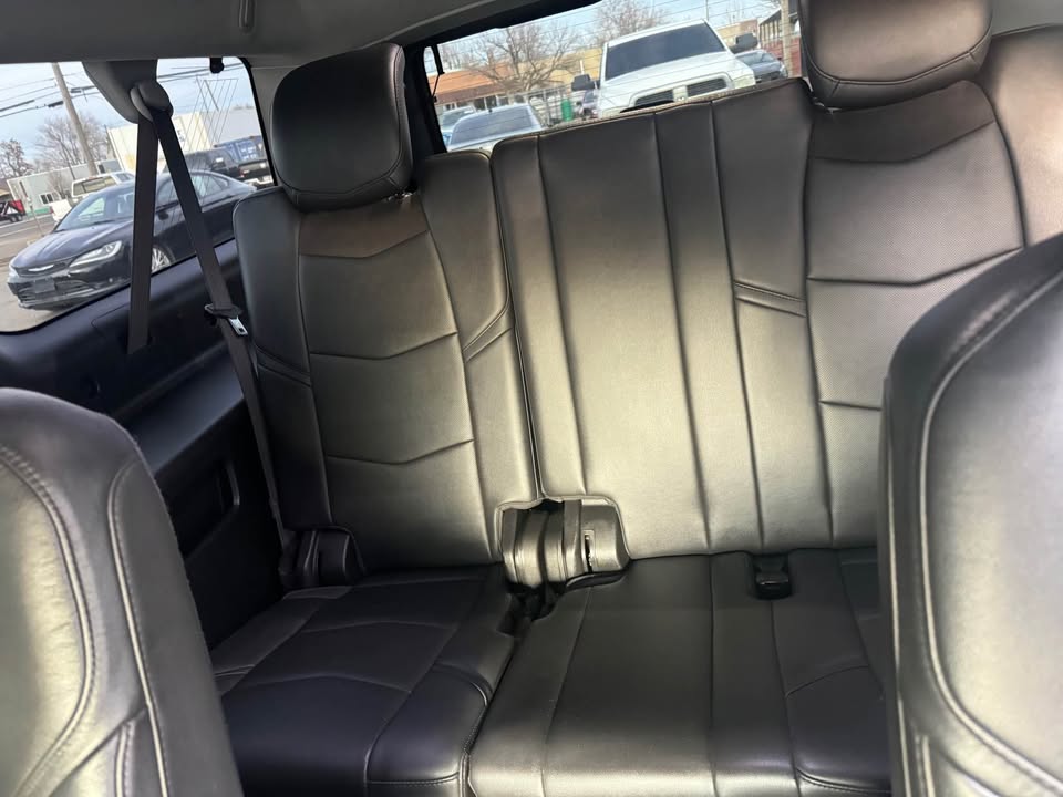 
								2018 Cadillac Escalade ESV full									