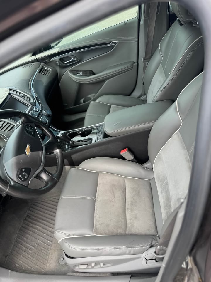 
								2015 Chevy impala LT full									