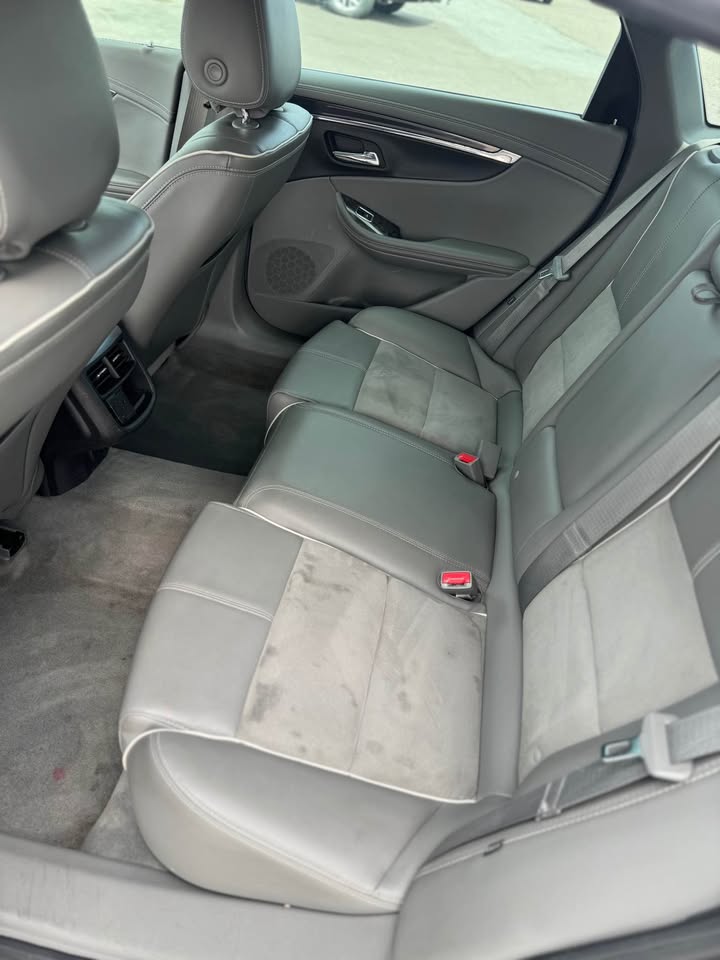 
								2015 Chevy impala LT full									