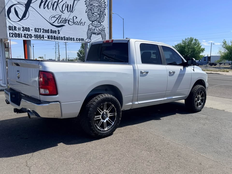 2011 Dodge ram 1500 crew cab SLT Pickup 4D 5 1/2 ft