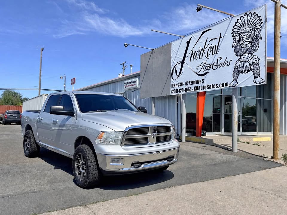 2011 Dodge ram 1500 crew cab SLT Pickup 4D 5 1/2 ft