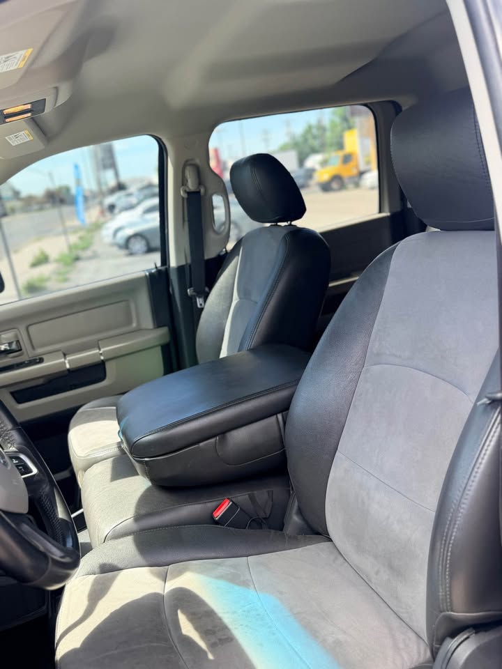 
								2011 Dodge ram 1500 crew cab SLT Pickup 4D 5 1/2 ft full									