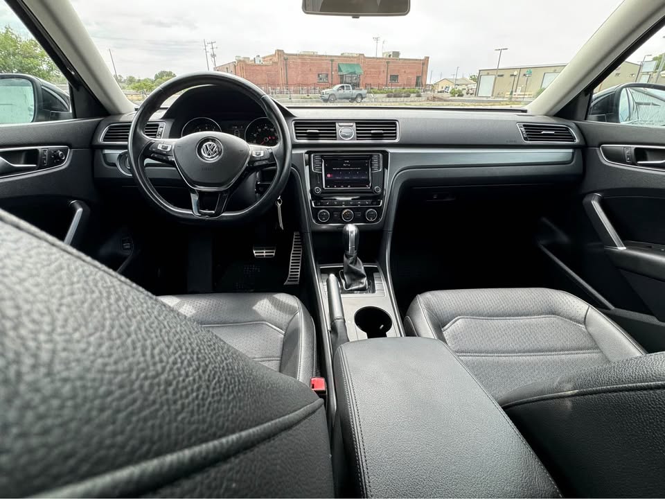 2017 Volkswagen passat 1.8T R-Line Sedan