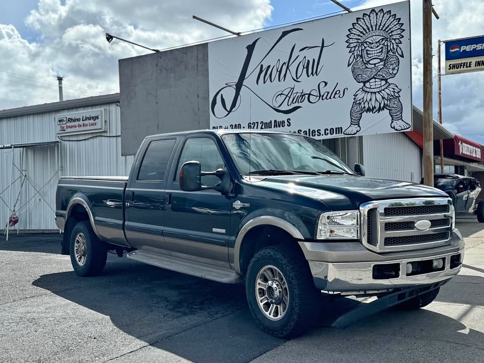 2005 Ford f350 super duty crew cab King Ranch Pickup 4D 8 ft