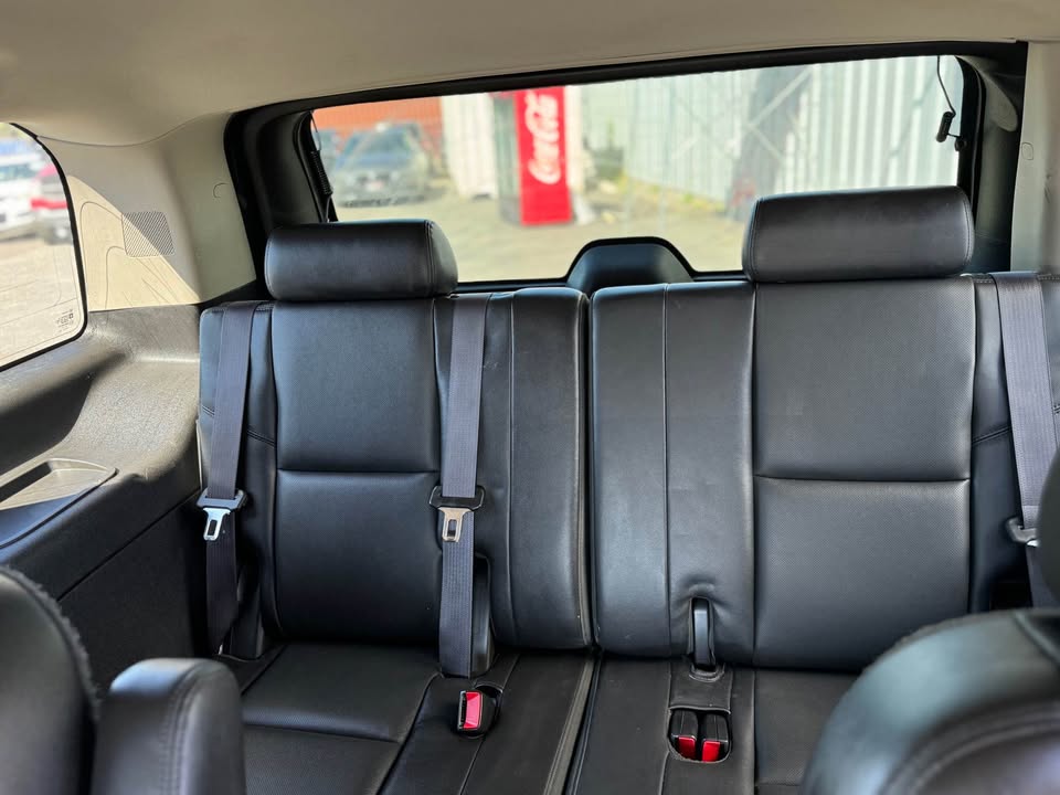 
								2012 Chevrolet tahoe LTZ Sport Utility 4D full									