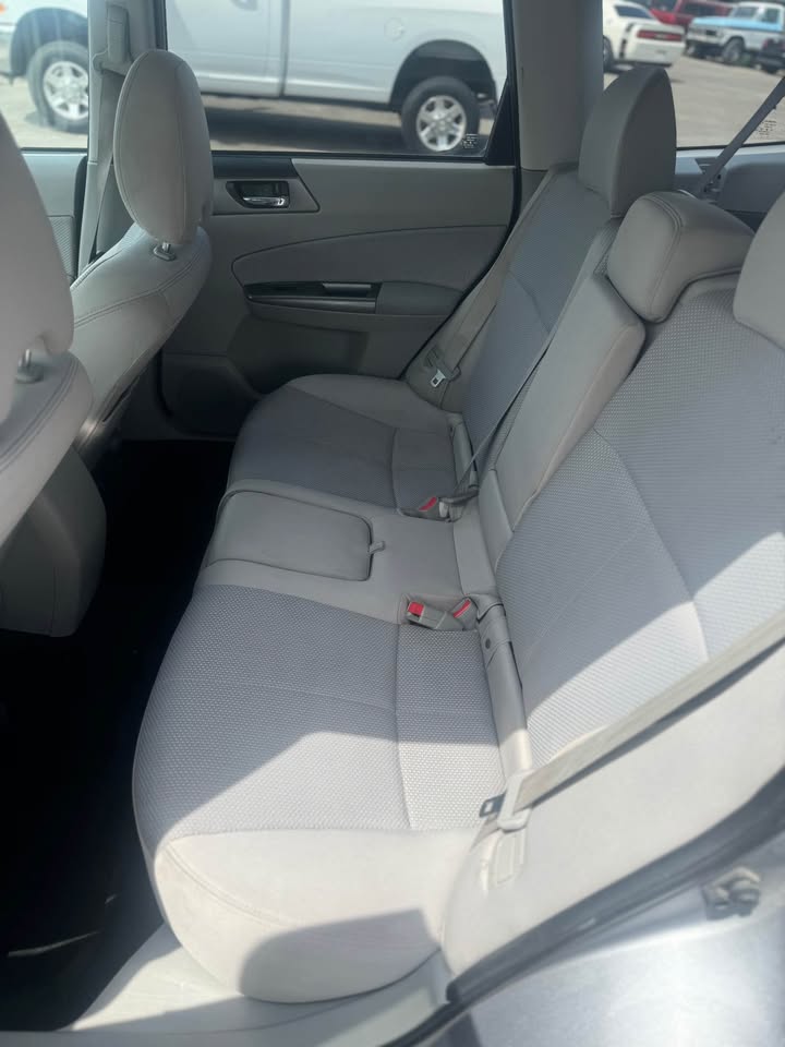 
								2011 Subaru forester 2.5X Premium Sport Utility 4D full									