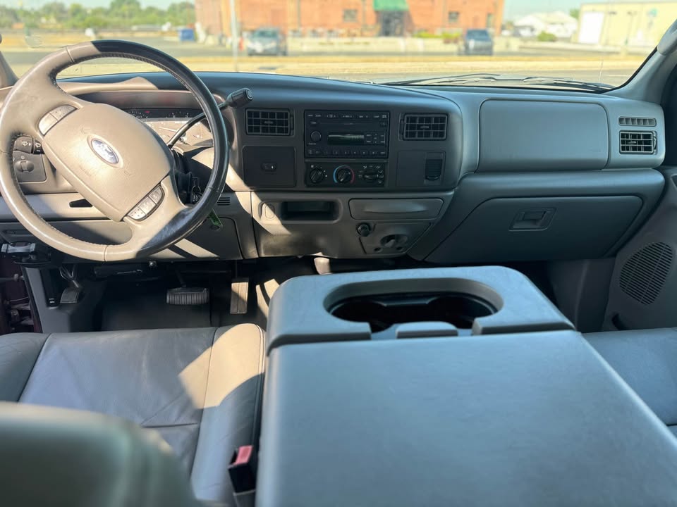 2004 Ford f250 super duty crew cab Lariat Pickup 4D 8 ft