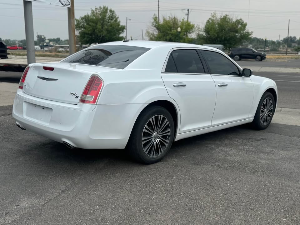 2014 Chrysler 300S V6 Sedan 4D