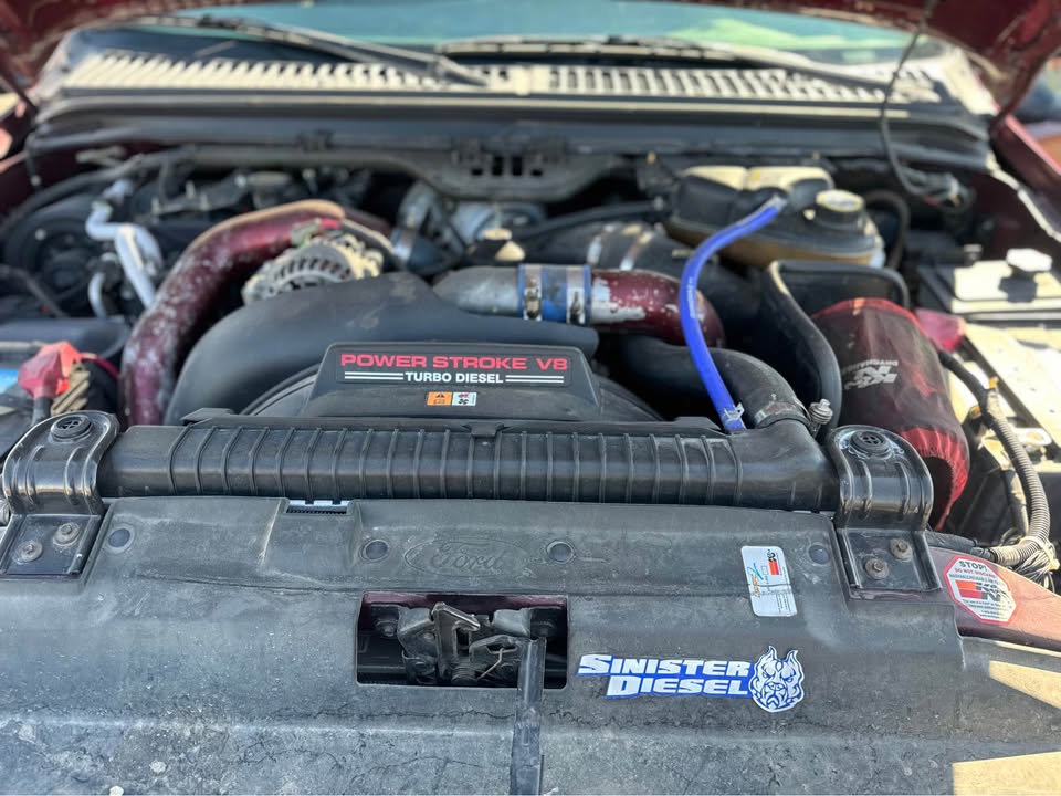 
								2004 Ford f250 super duty crew cab Lariat Pickup 4D 8 ft full									