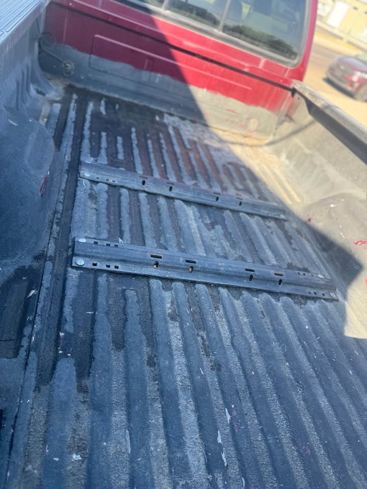 
								2004 Ford f250 super duty crew cab Lariat Pickup 4D 8 ft full									