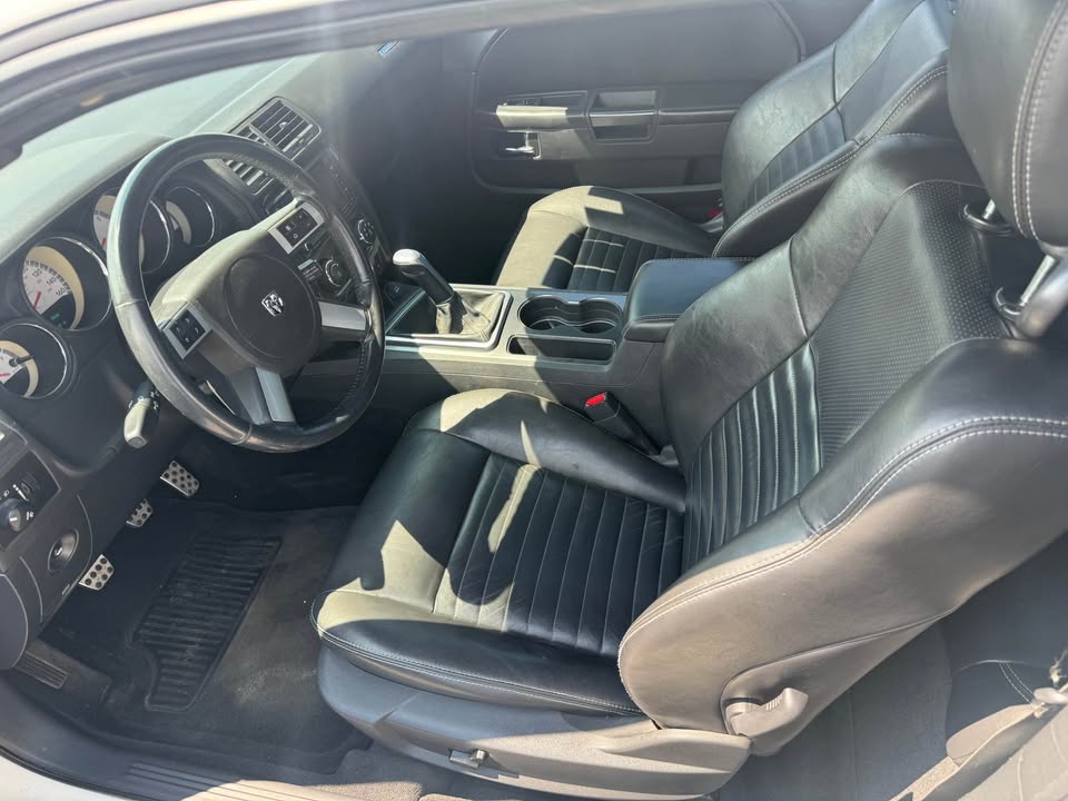 2010 Dodge challenger R/T Plus Coupe 2D